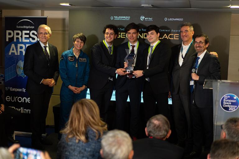 Matteo Cuccorese from Imperial College London, Nicholas Argenziano from ETH Zurich and Guillerm Garrofè from the Max Planck Institute, representatives of the second-place team, together with Luigi Pasquali, CEO of Telespazio, Franco Ongaro, CTIO of Leonardo, Marco Brancati, CTIO of Telespazio and Italian ESA astronaut Samantha Cristoforetti.